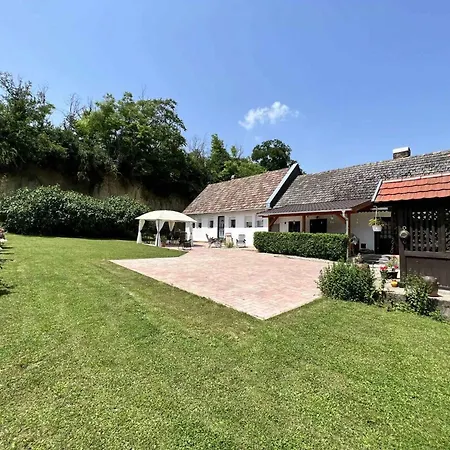 In - Suedtransdanubien 53934 Holiday home Kotcse